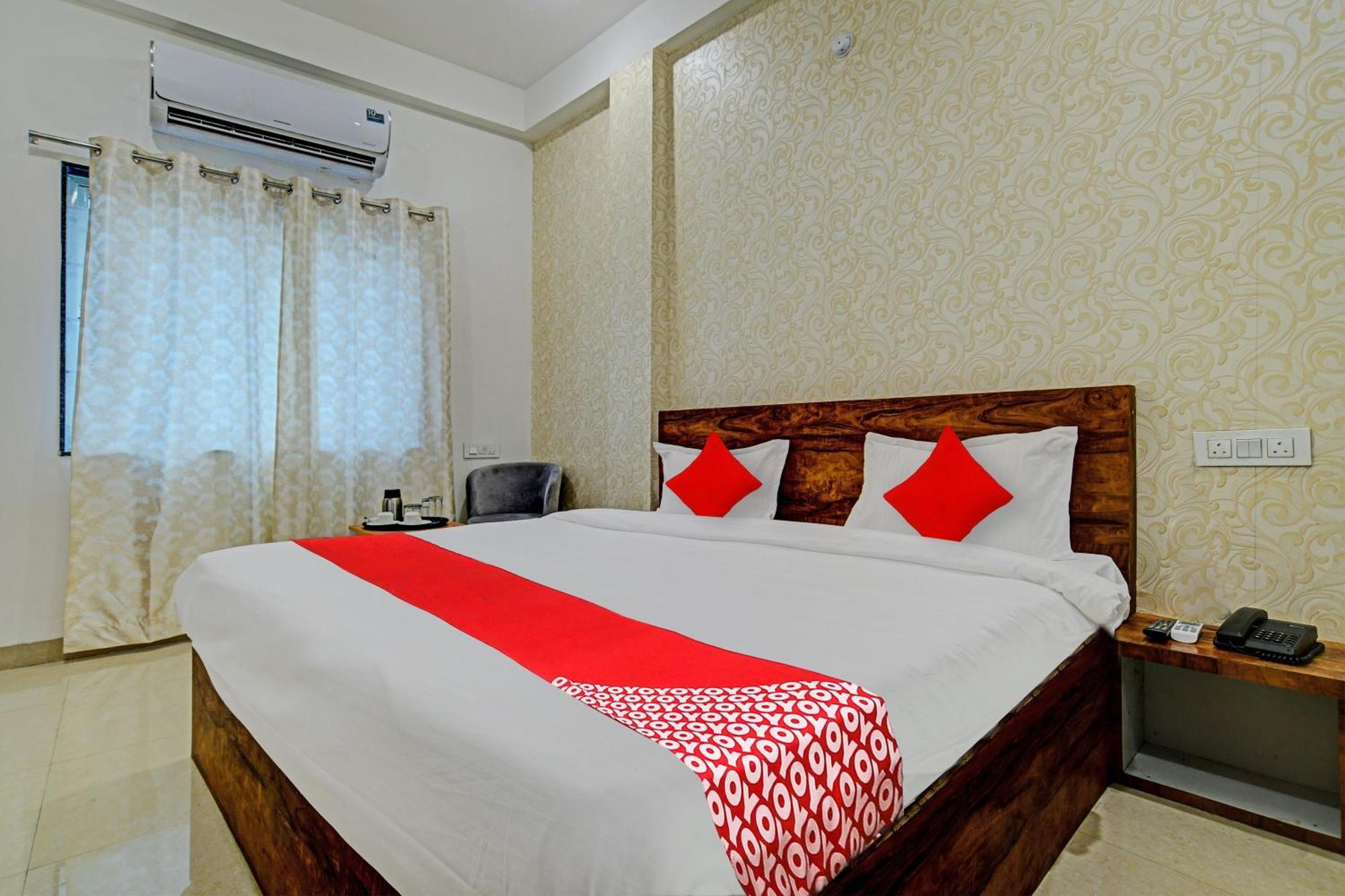 Oyo Flagship Hotel Blue Tick Indore Exterior foto